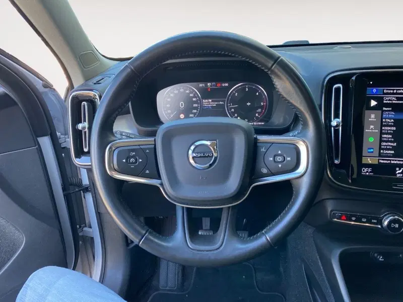 Volvo XC40 usata a Bologna (6)
