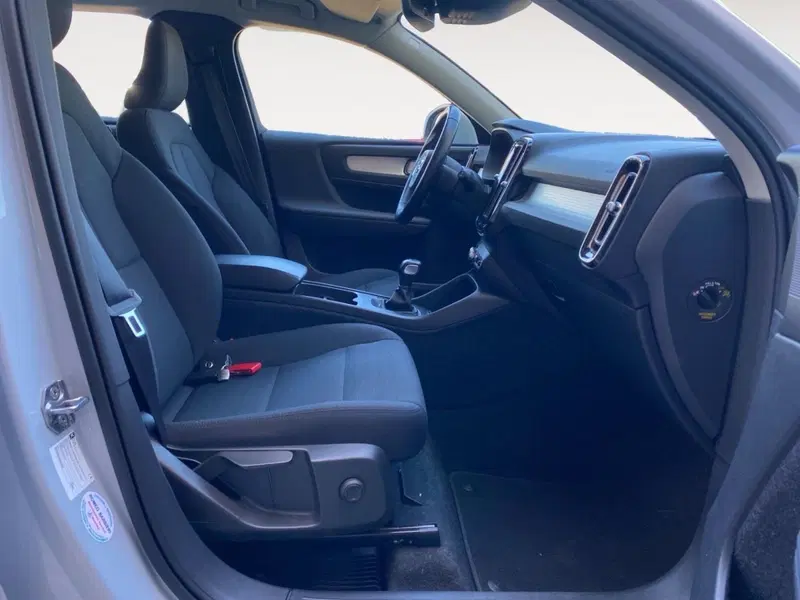 Volvo XC40 usata a Bologna (8)
