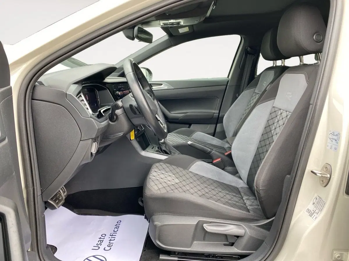Volkswagen Taigo usata a Bologna (9)
