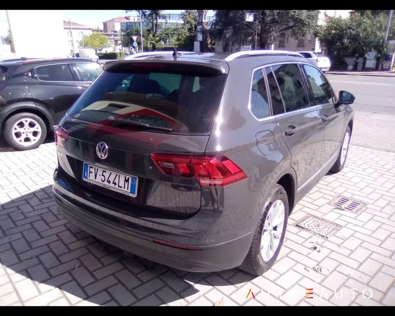 Volkswagen Tiguan usata a Parma (5)