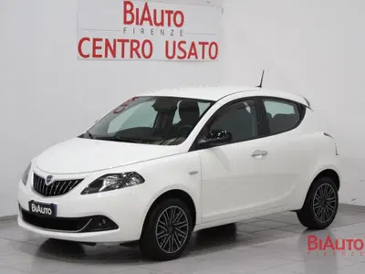 Lancia Ypsilon 1.0 FireFly 5 porte S&amp;S Hybrid Silver Plus del 2023 usata a Sesto Fiorentino