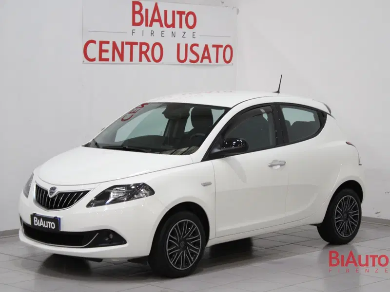 Lancia Ypsilon usata a Firenze