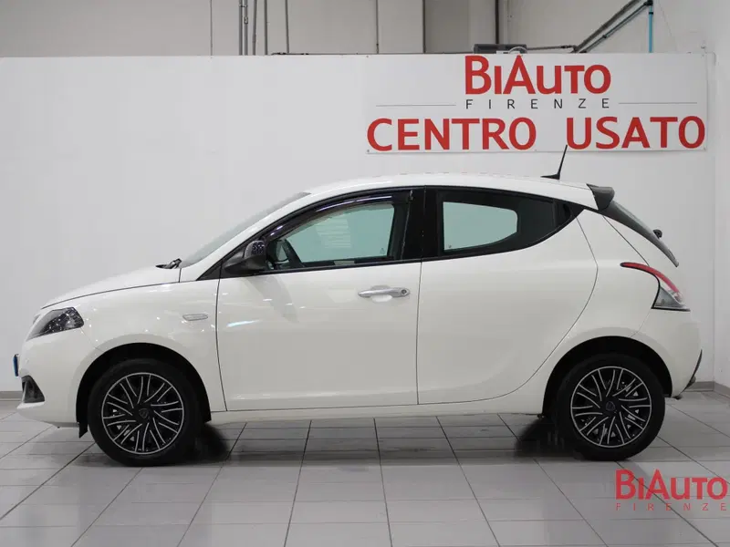 Lancia Ypsilon usata a Firenze (17)