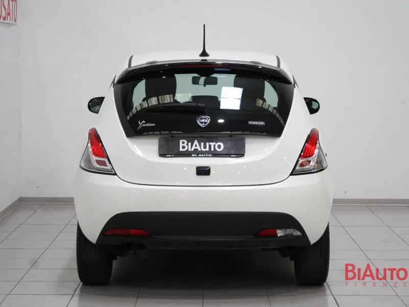 Lancia Ypsilon usata a Firenze (4)