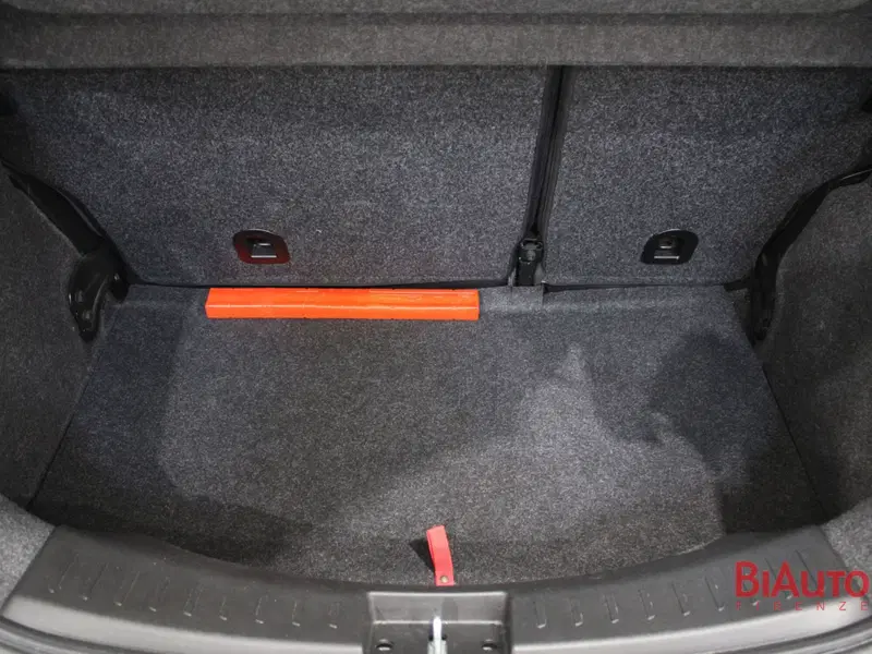 Lancia Ypsilon usata a Firenze (8)