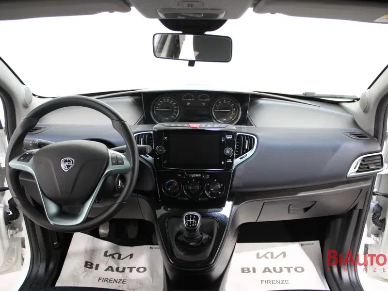 Lancia Ypsilon usata a Firenze (9)