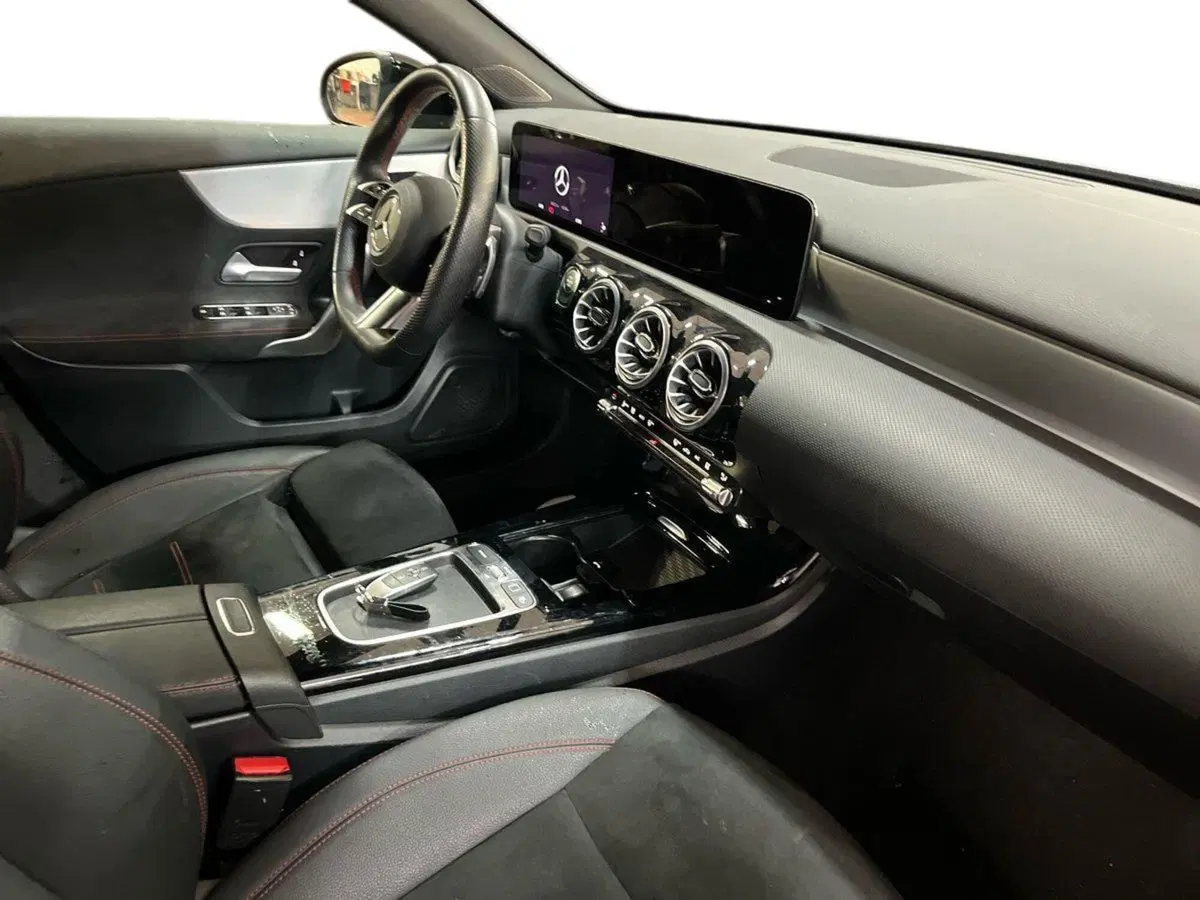 Mercedes-Benz Classe A usata a Bari (9)