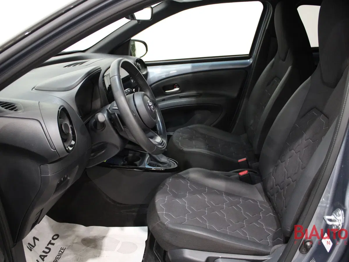 Toyota Aygo X usata a Firenze (5)