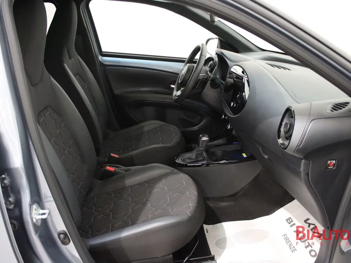 Toyota Aygo X usata a Firenze (6)