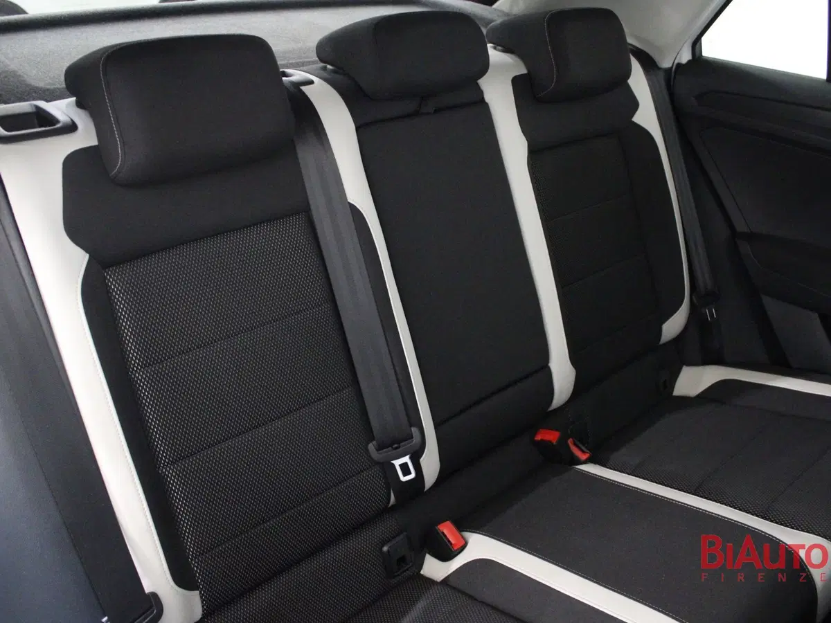Volkswagen T-Roc usata a Firenze (7)