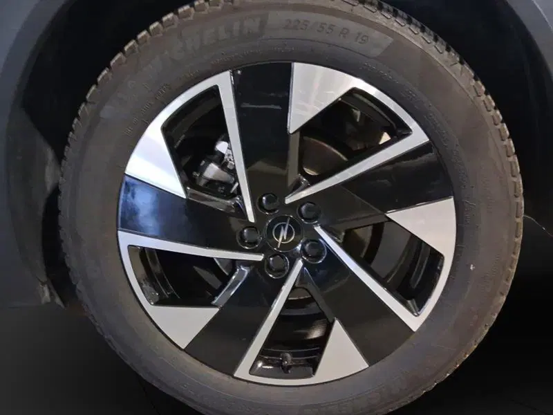 Opel Grandland usata a Genova (18)
