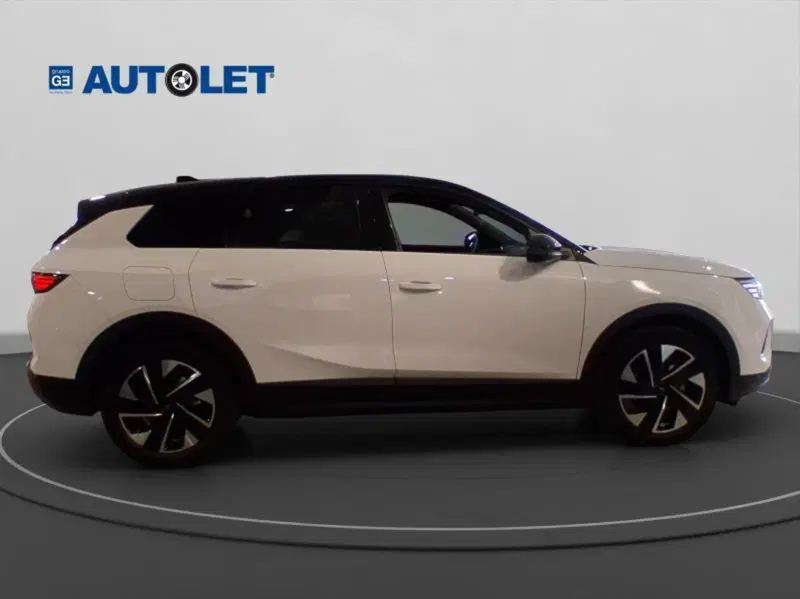 Opel Grandland usata a Genova (4)