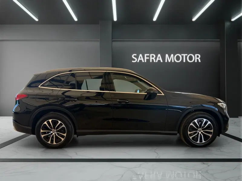 Mercedes-Benz GLC usata a Cosenza (8)