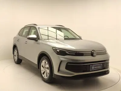 Volkswagen Tiguan Allspace 2.0 TDI SCR DSG 4MOTION Life del 2025 usata a Pratola Serra