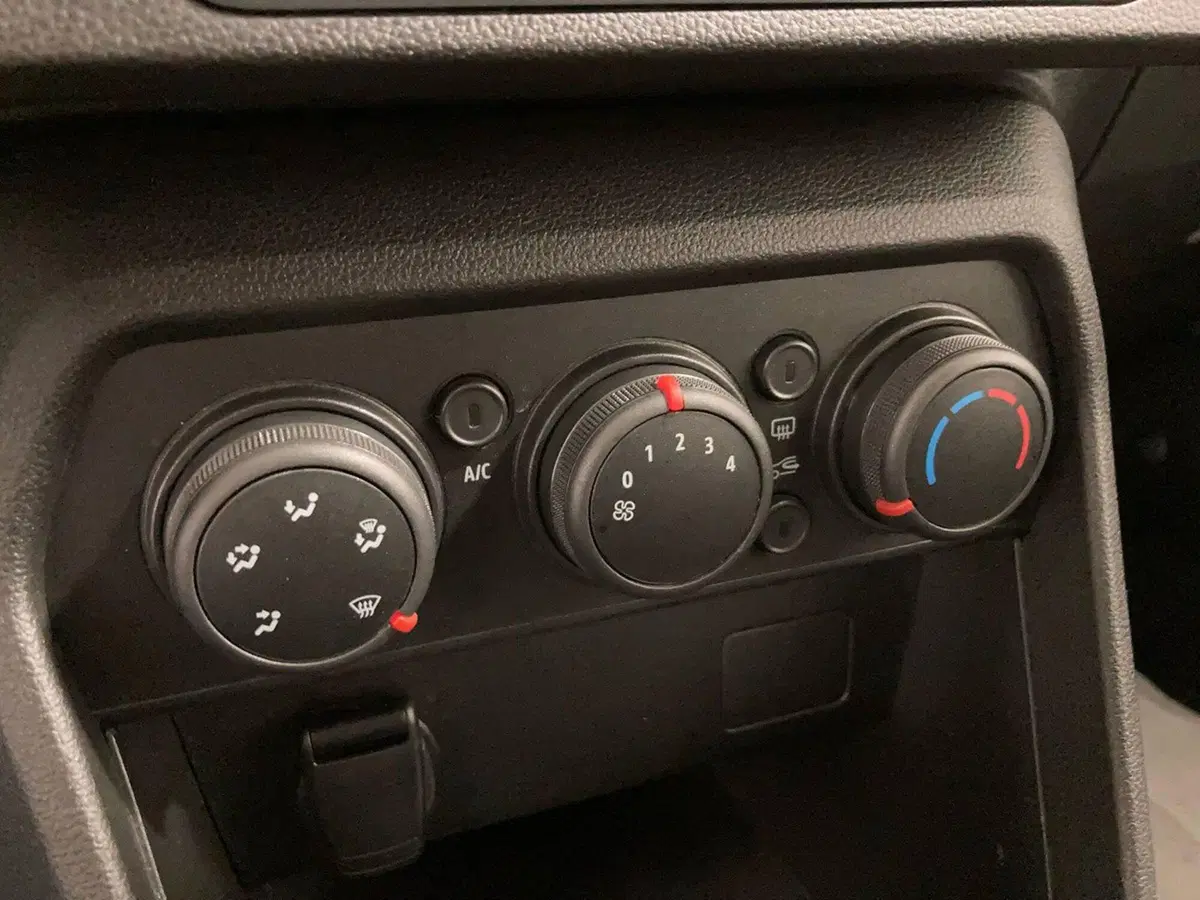 Dacia Sandero usata a Brescia (14)