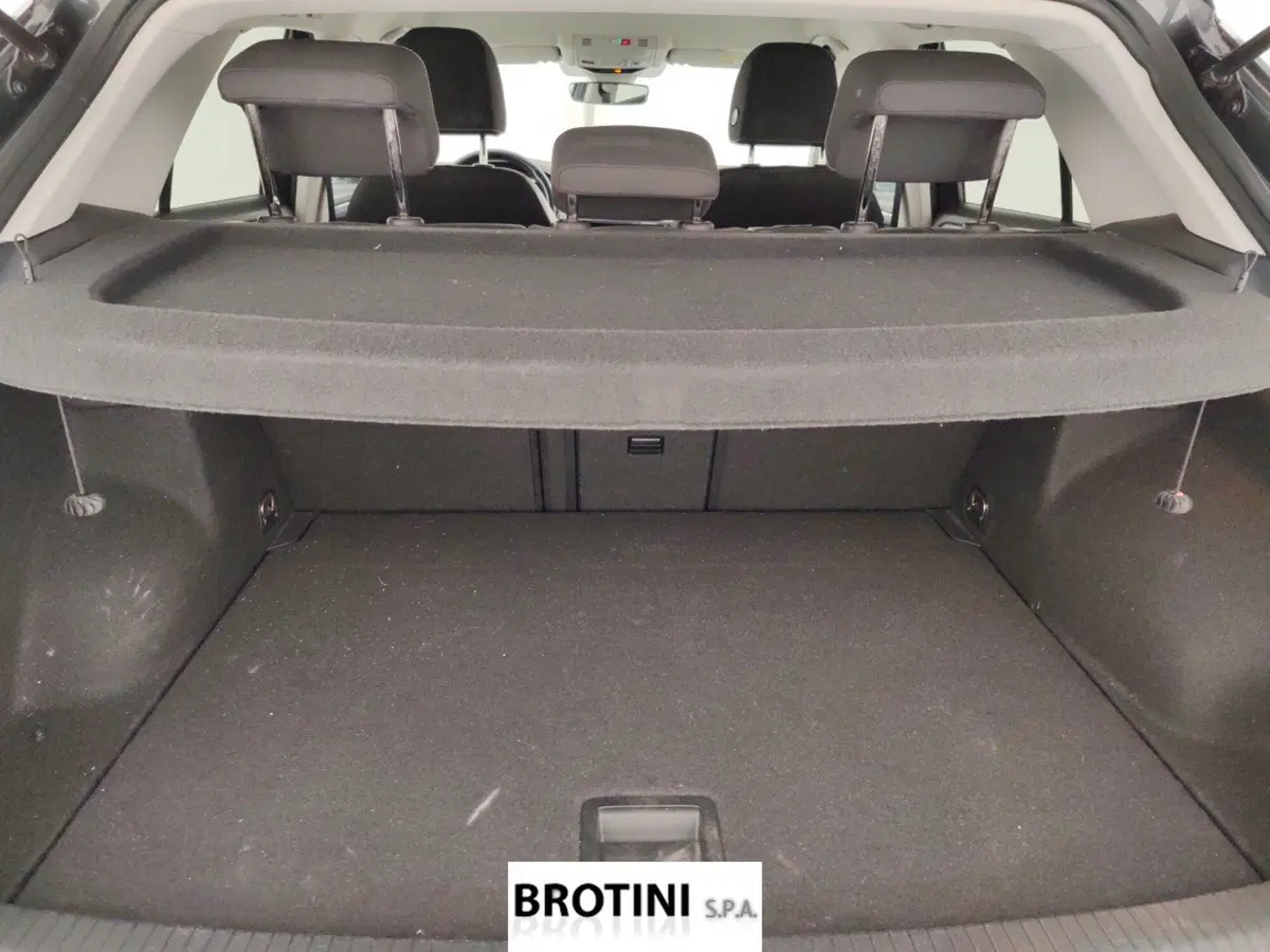 Volkswagen T-Roc usata a Massa-Carrara (15)