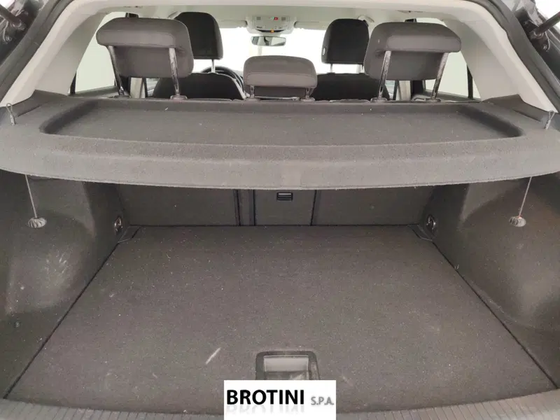 Volkswagen T-Roc usata a Massa-Carrara (15)