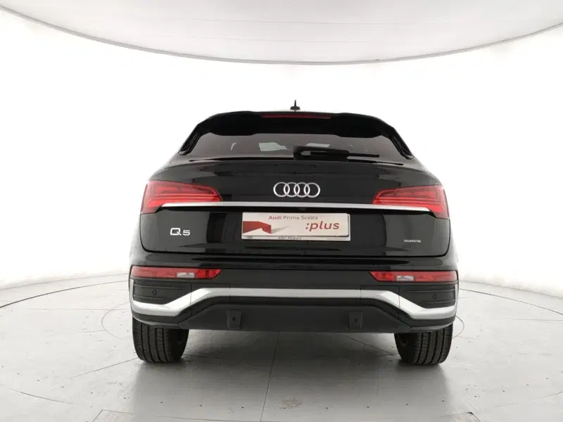 Audi Q5 Sportback usata a Napoli (4)