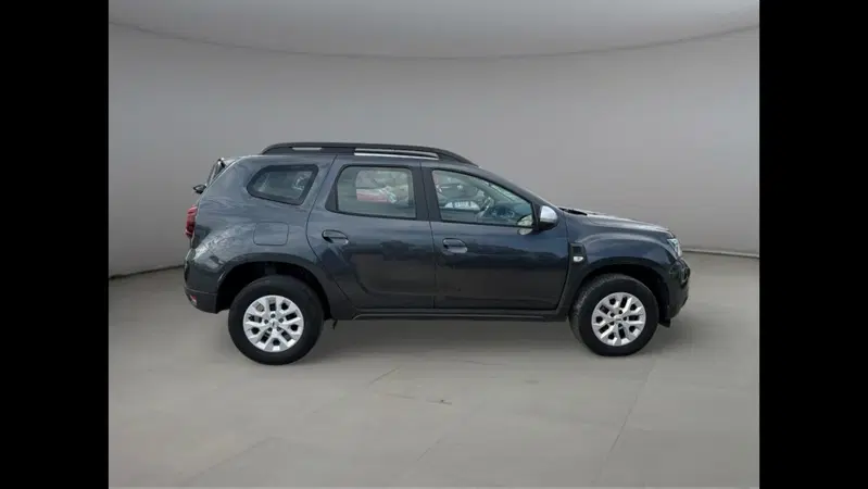 Dacia Duster usata a Palermo (13)