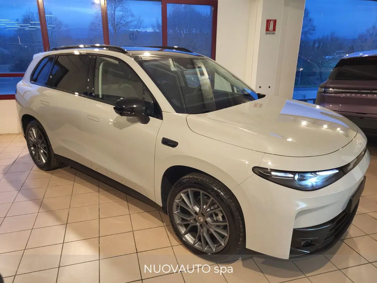 Leapmotor C10 nuova a Arezzo (4)