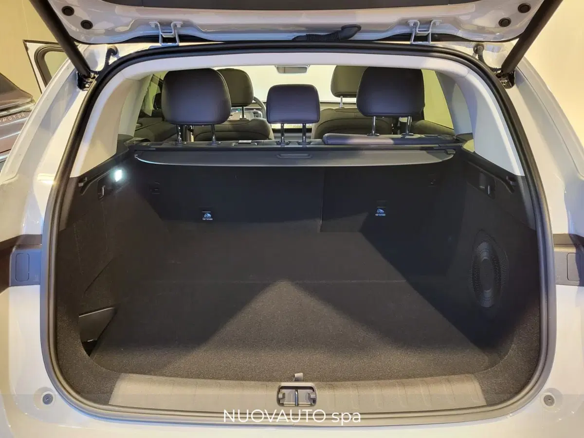 Leapmotor C10 nuova a Arezzo (7)