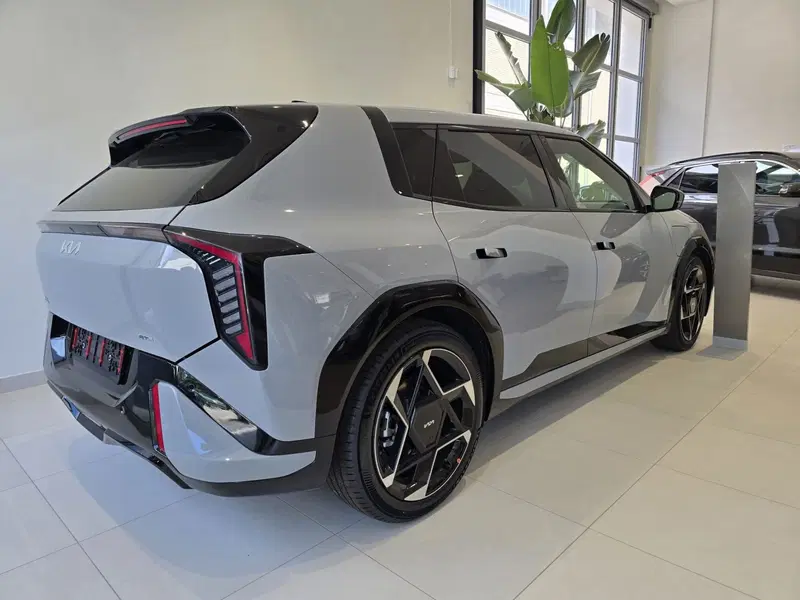 Kia EV4 nuova a Rimini (4)