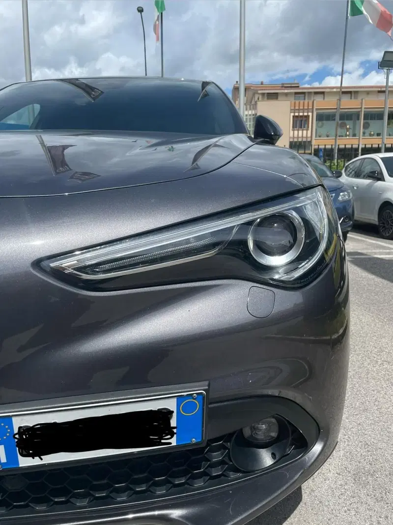 Alfa Romeo Stelvio usata a L'Aquila (14)