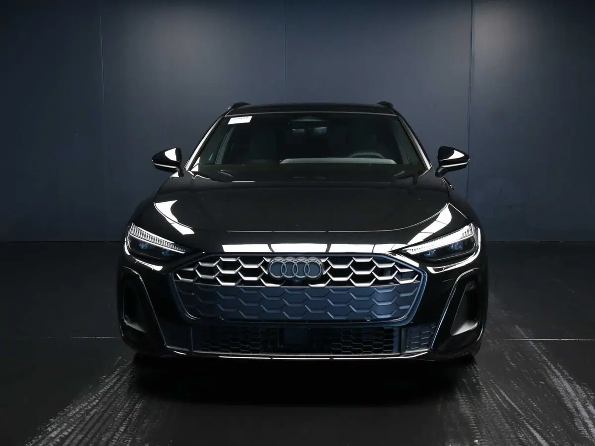 Audi A5 Avant nuova a Venezia (8)