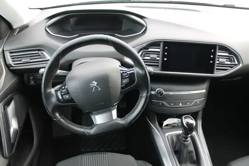 Peugeot 308 SW usata a Cuneo (7)