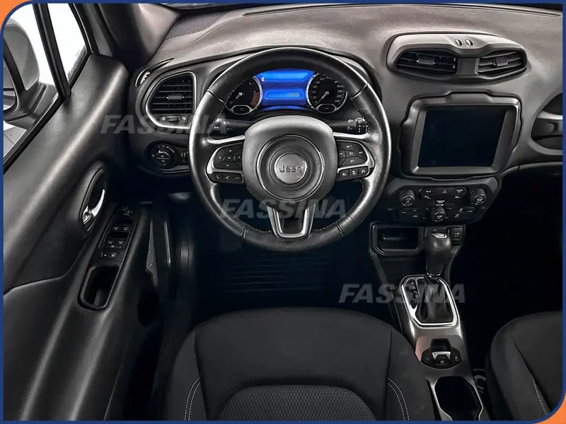 Jeep Renegade usata a Milano (11)