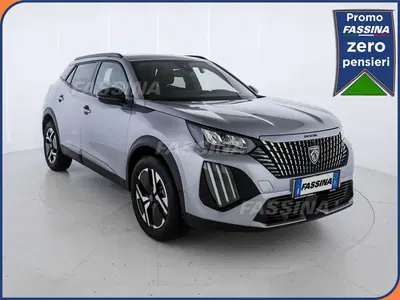 Peugeot 2008 1.2 puretech Allure s&amp;s 100cv del 2025 usata a Milano