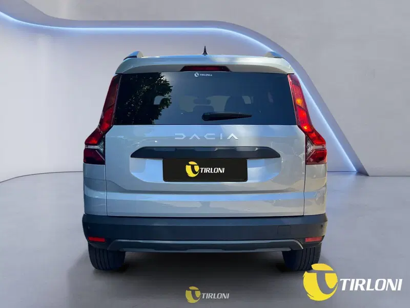 Dacia Jogger usata a Milano (7)