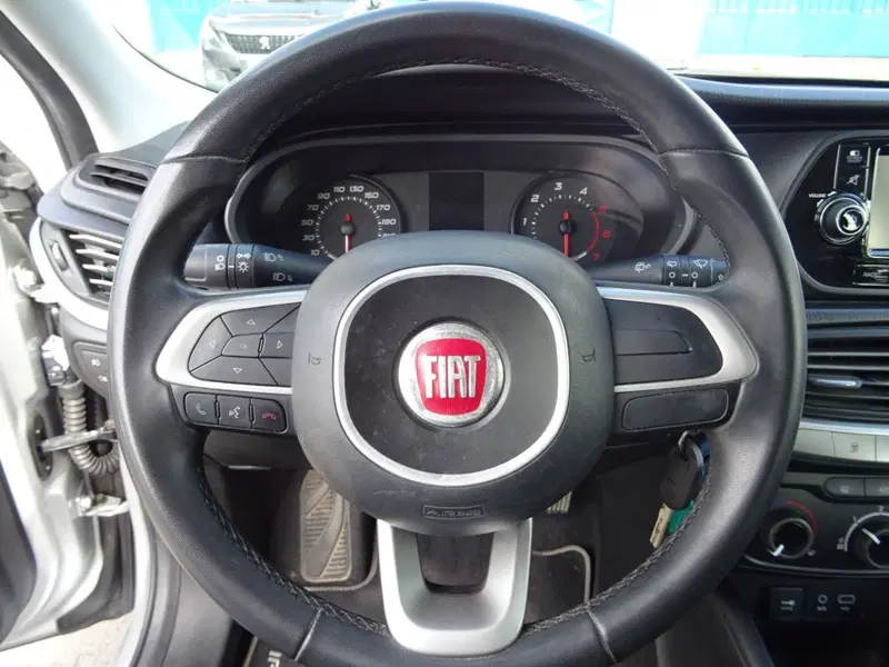 Fiat Tipo usata a Lucca (11)