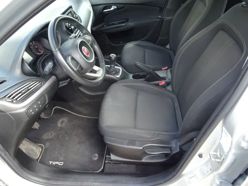 Fiat Tipo usata a Lucca (9)