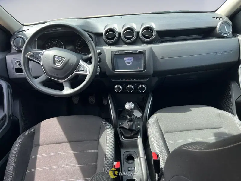 Dacia Duster usata a Milano (13)