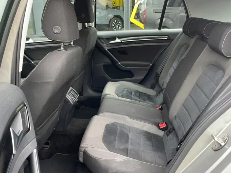 Volkswagen Golf nuova a Foggia (13)
