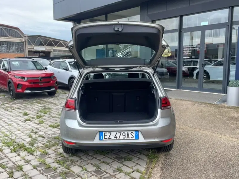 Volkswagen Golf nuova a Foggia (6)