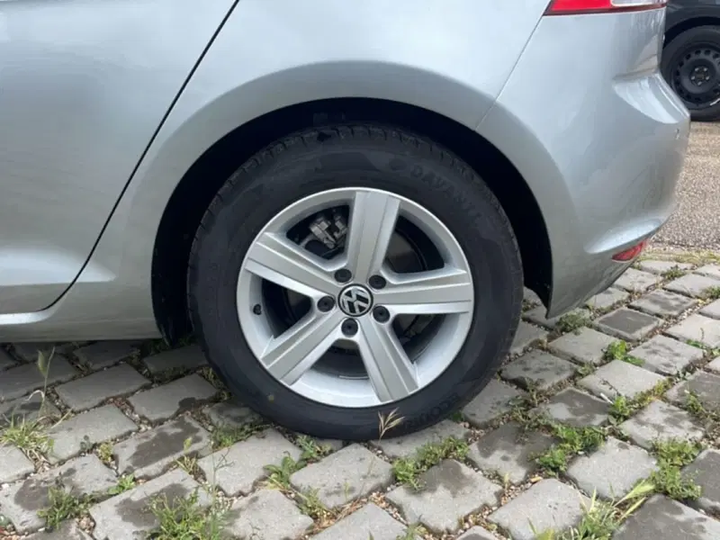 Volkswagen Golf nuova a Foggia (8)