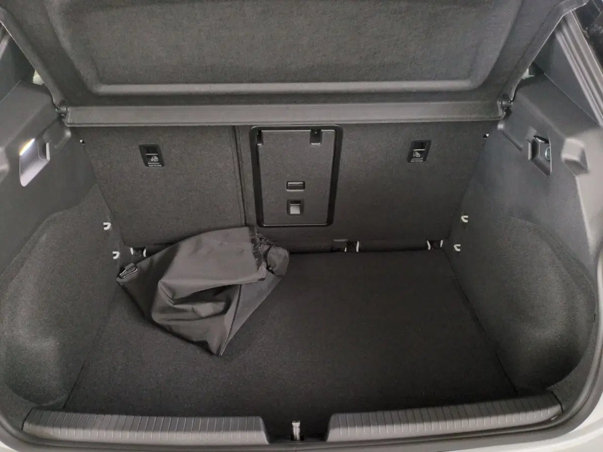 Volkswagen ID.3 nuova a Agrigento (15)