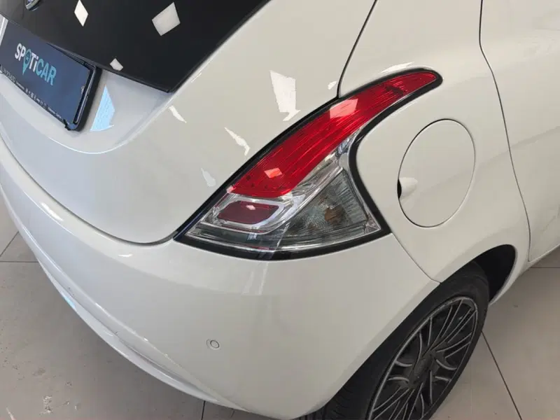 Lancia Ypsilon usata a Palermo (15)