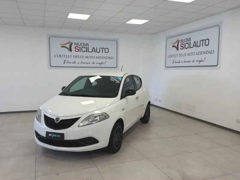 Lancia Ypsilon usata a Palermo (2)