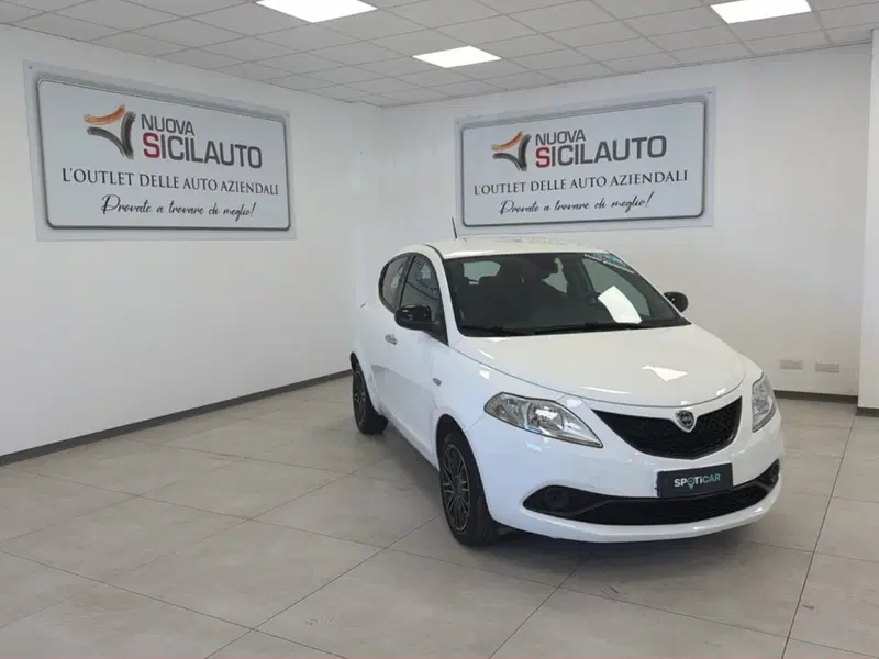 Lancia Ypsilon usata a Palermo (3)