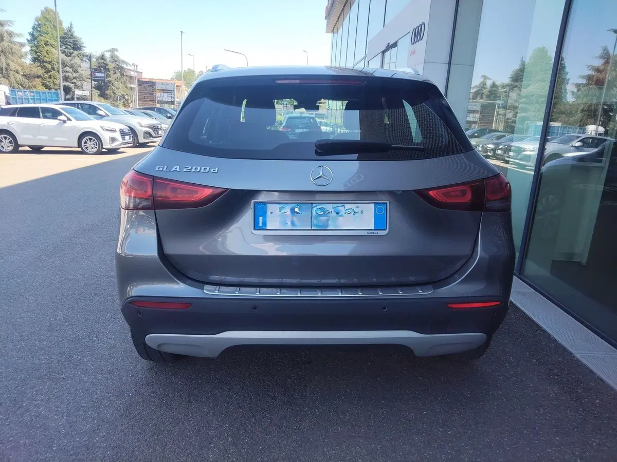 Mercedes-Benz GLA SUV usata a Modena (5)