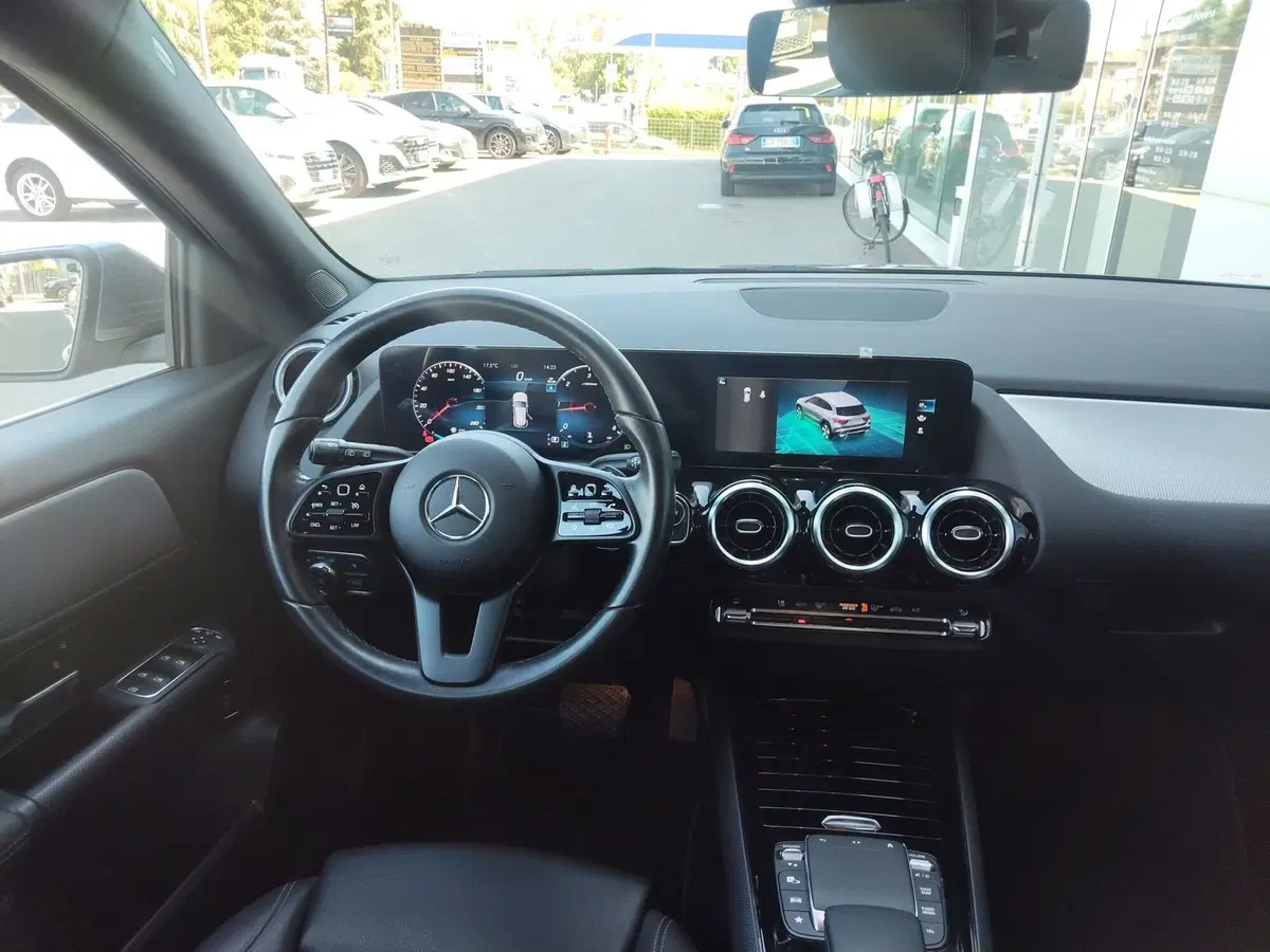 Mercedes-Benz GLA SUV usata a Modena (7)