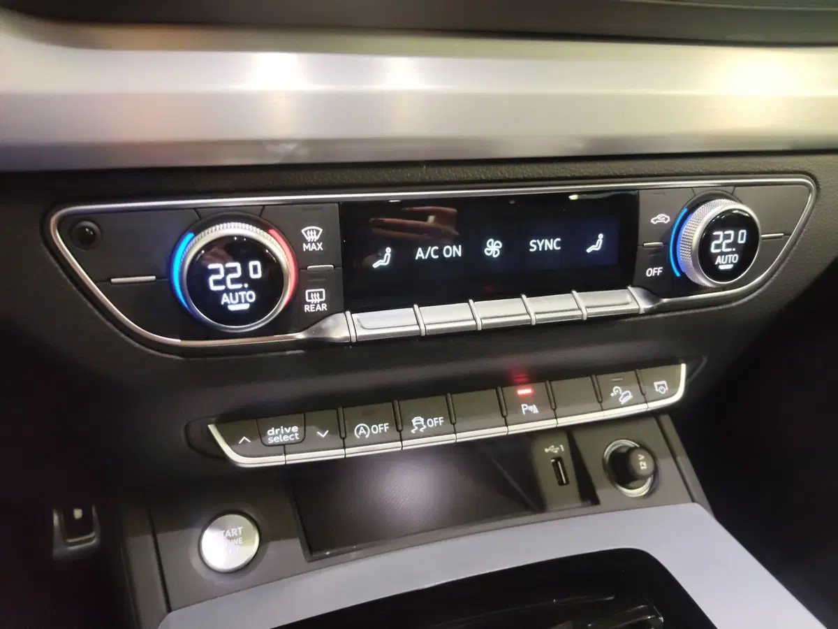 Audi Q5 Sportback usata a Modena (11)