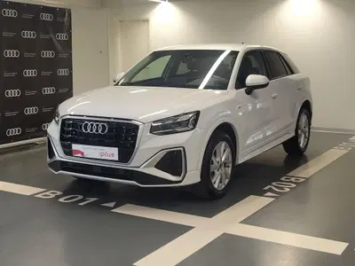 Audi Q2 35 2.0 tdi Identity Black s-tronic del 2023 usata a Modena