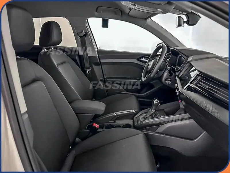 Audi A1 allstreet usata a Milano (14)