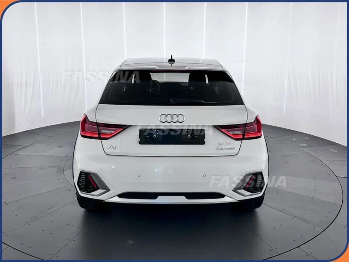 Audi A1 allstreet usata a Milano (5)