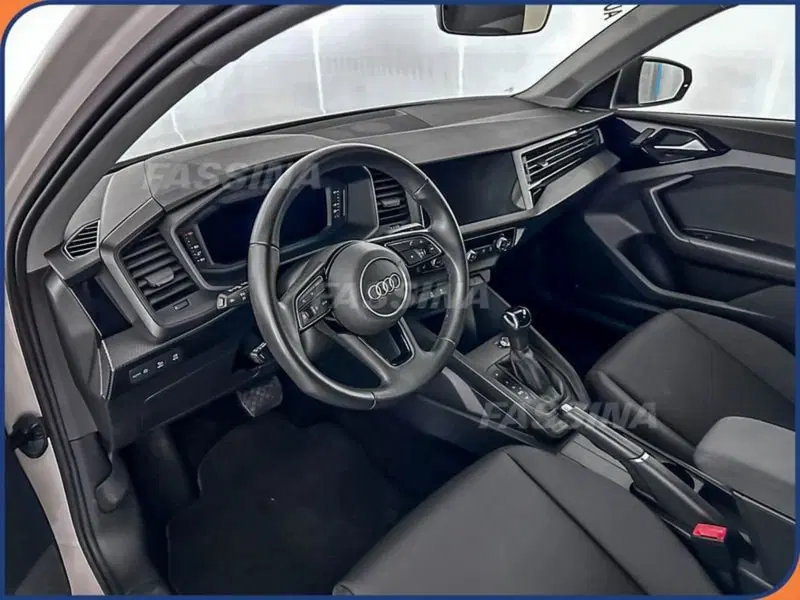 Audi A1 allstreet usata a Milano (9)
