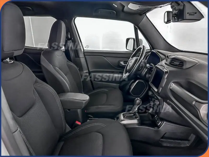 Jeep Renegade usata a Milano (14)
